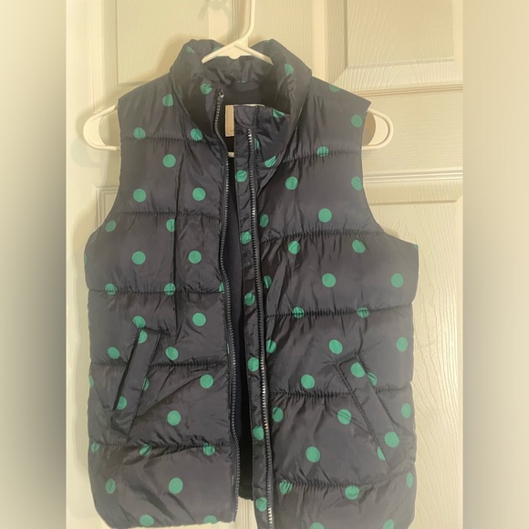 KIDS OLD NAVY PUFFER VEST - Picture 2 of 4